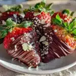 Healthy Dark Chocolate Valentine Strawberries - featured image